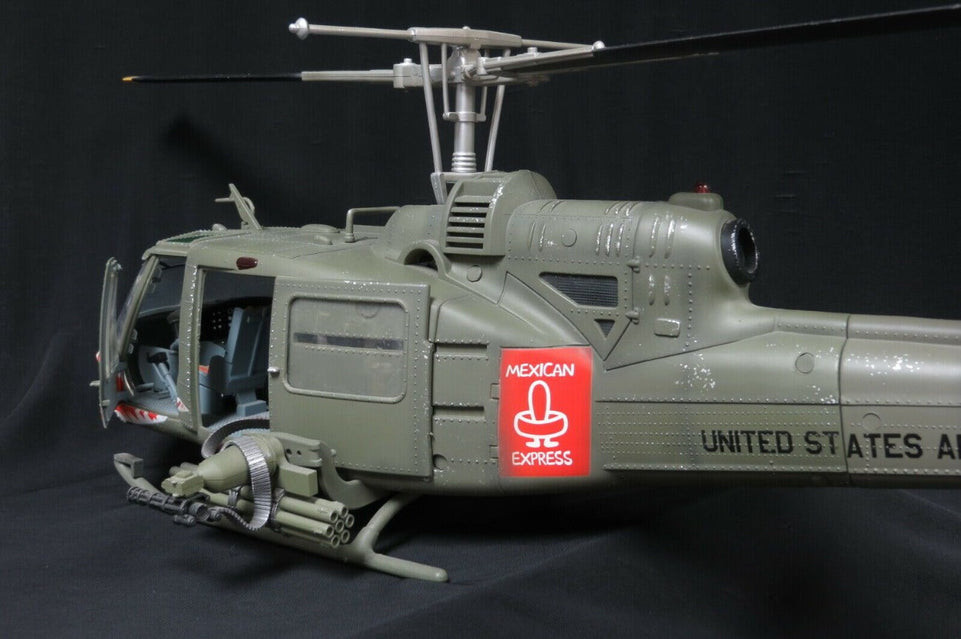 1/18 US ARMY HUEY B 174th AHC GUNSHIP "SHARK" - JS INTERNATIONAL #60028