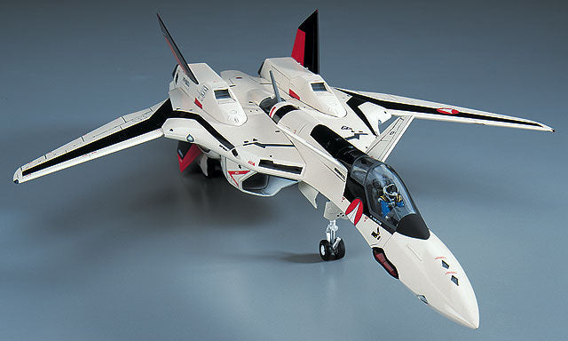 Hasegawa MC9 “MACROSS PLUS” 1/72 YF-19