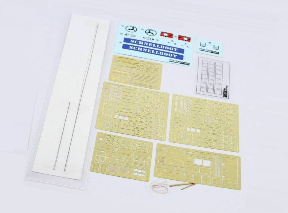 FORE Hobby FOR-1003 1/72 Scale Schnellboot S-38b w/ Display Stand