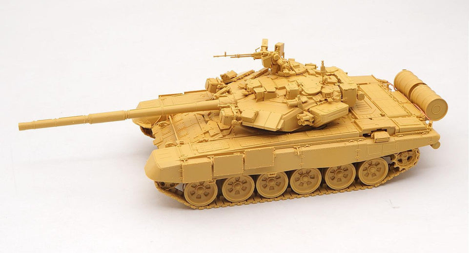 1/48 T-90A MAIN BATTLE TANK & “TIGER” GAZ-233014 ARMOURED VEHICLE by SUYATA