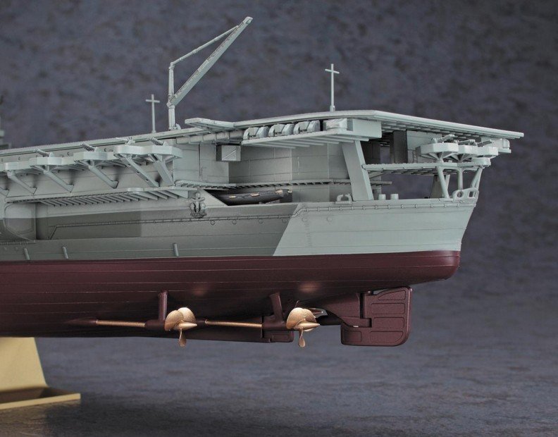 1/450 IJN AIRCRAFT CARRIER SHINANO w/ Full Hull and Stand by HASEGAWA 40153 (Z03)