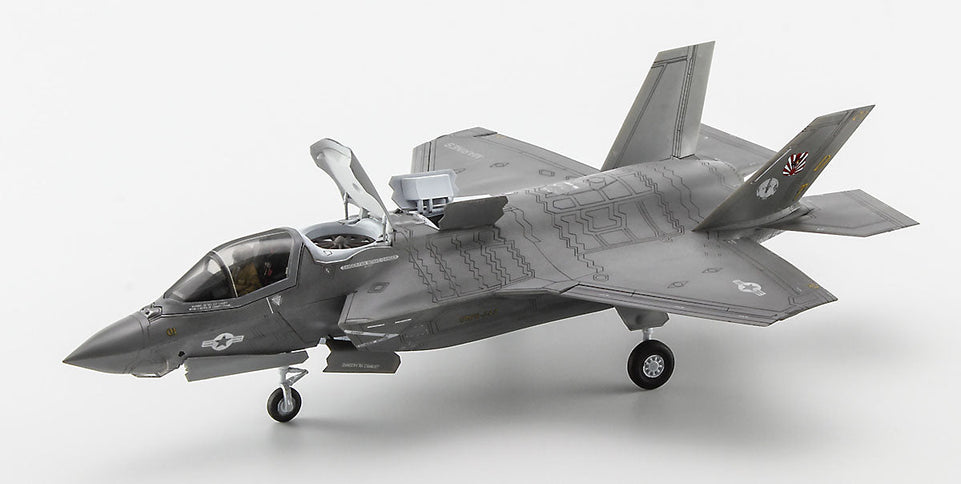 1/72F-35B VMFA Test Aircraft Marking on Japanese Navy Carrier "IZUMO"