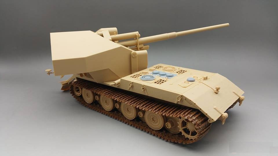 Amusing Hobby 35A026 1/35 German Waffentrager Auf E-100w/ Movable Tracks