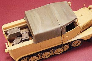 1/35 EQUIPMENT & HOOD FOR SDKFZ 11