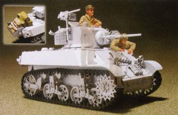 FRENCH M3A3 STUART TANK CREW 2FIGS w/ACCESS.