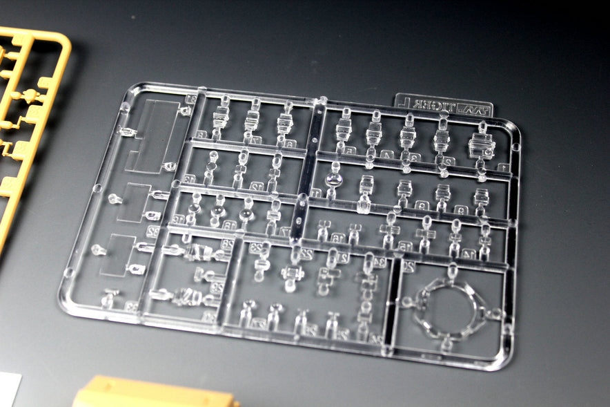 1/35 FRENCH ARMORED VEHICLE ERC-90 F1 LYNX TIGER MODELS 4632