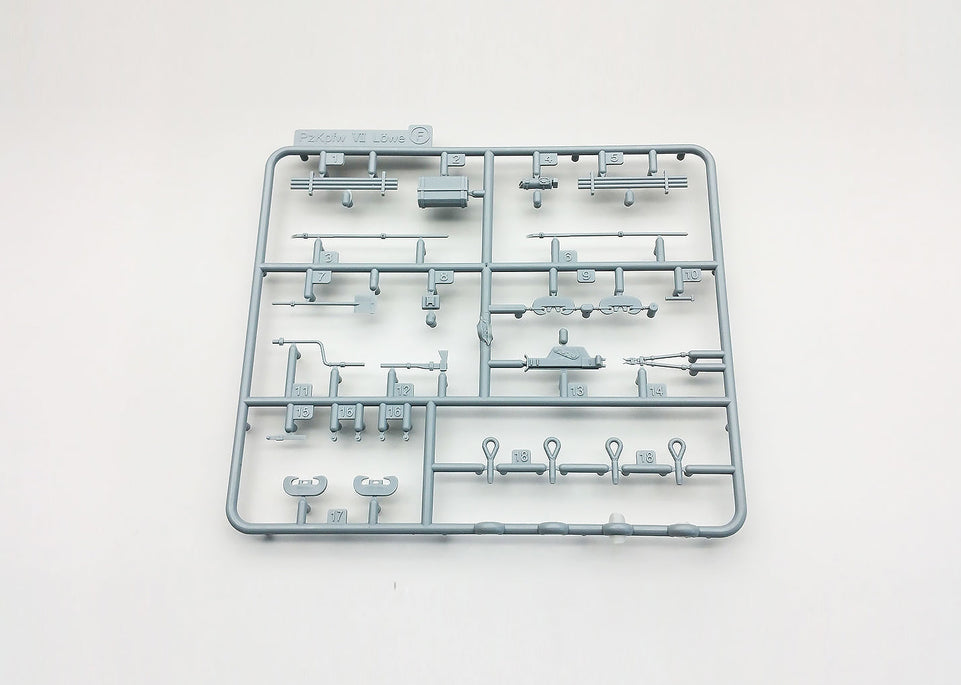 Amusing Hobby 35A014 1/35 WWII German 30.5cm Morser Bar w/ Movable Tracks